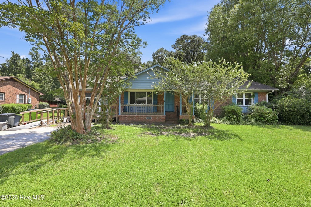 Photo of 203 Carolina Pines Boulevard, New Bern, NC 28560 (MLS # 100596912)