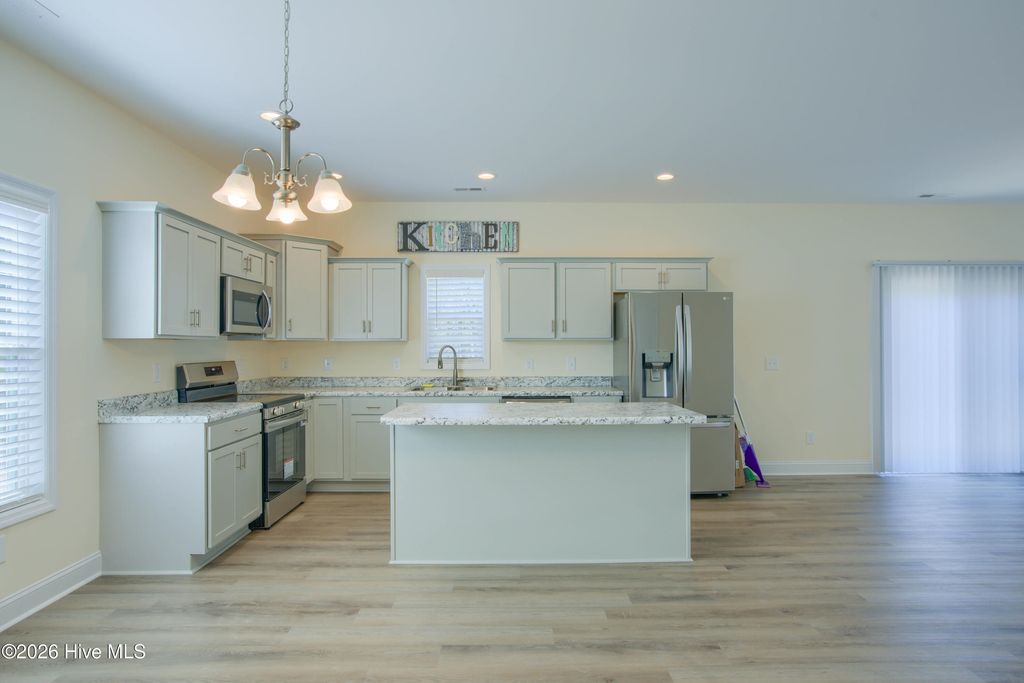 Photo of 410 Sundown Court, Hubert, NC 28539 (MLS # 100557934)