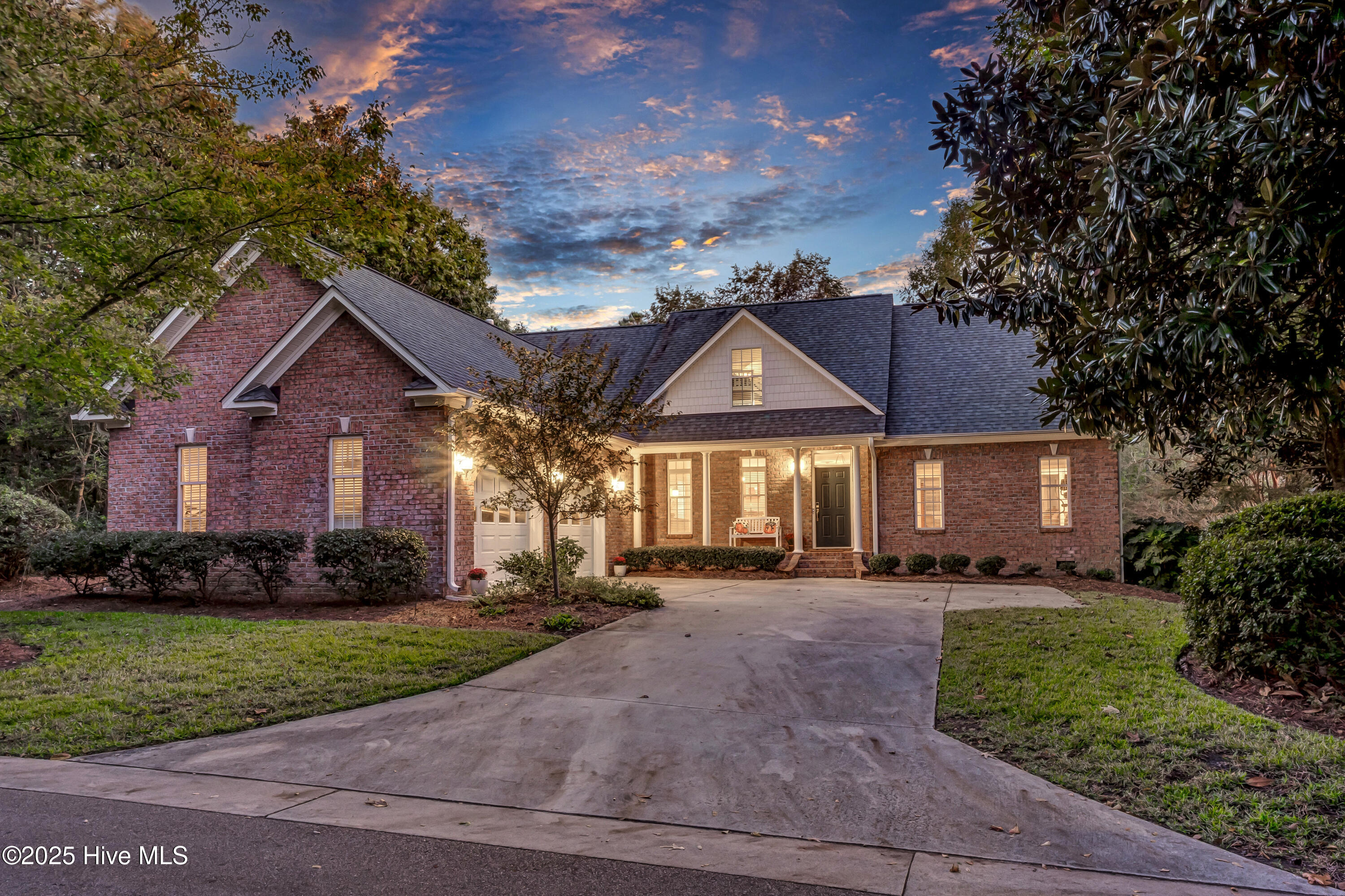 1404 Halcyon Lane