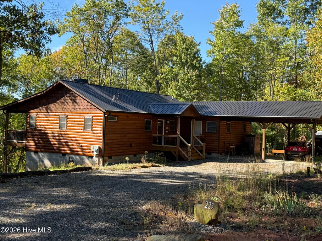 Photo of 225 Hiwassee Creek Estates, Murphy, NC 28906 (MLS # 100611989)