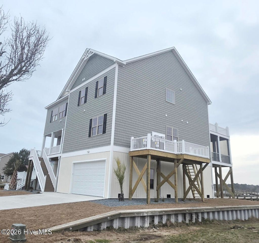 Photo of 157 Big Hammock Point Road, Sneads Ferry, NC 28460 (MLS # 100535825)
