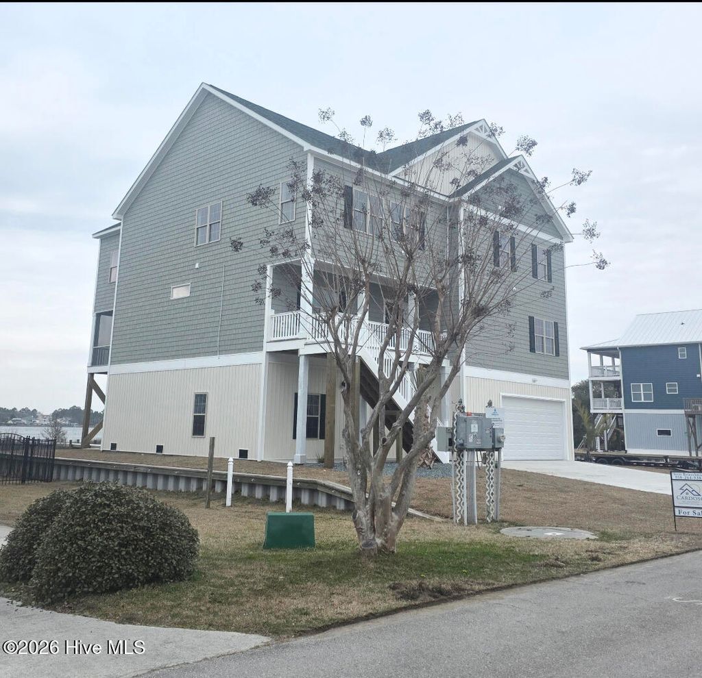 Photo of 157 Big Hammock Point Road, Sneads Ferry, NC 28460 (MLS # 100535825)