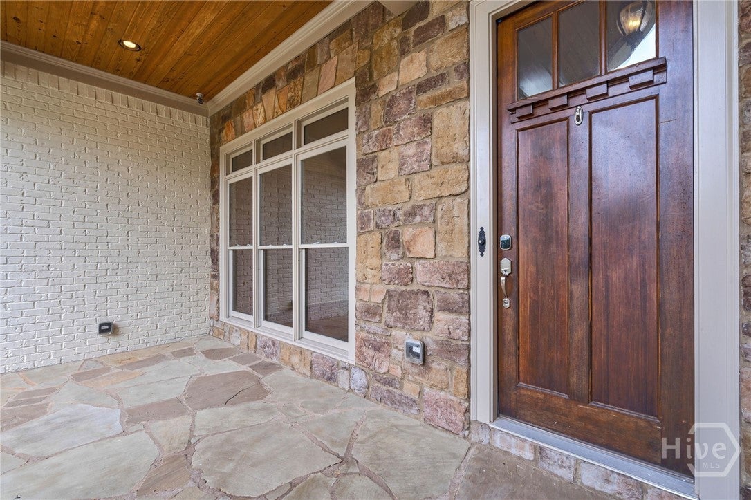 2221 Gentry Lane