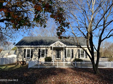 Homes For Sale - 3003 Kings Mill Walk<br/> Wilson, NC 27896