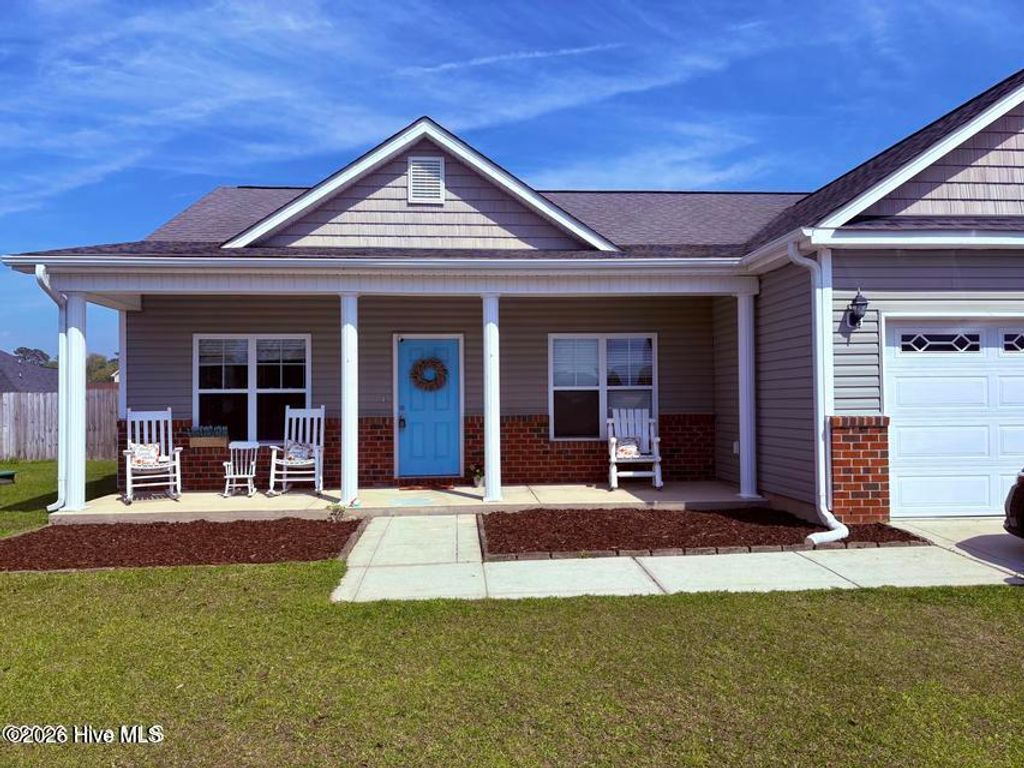 Photo of 174 Moonstone Court, Jacksonville, NC 28546 (MLS # 100568838)