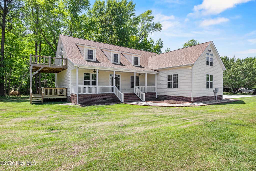 Photo of 905 Charleston Place, Sneads Ferry, NC 28460 (MLS # 100598335)