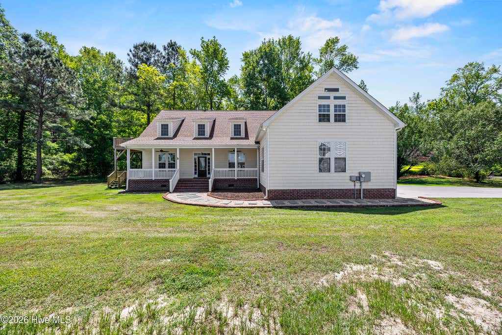 Photo of 905 Charleston Place, Sneads Ferry, NC 28460 (MLS # 100598335)