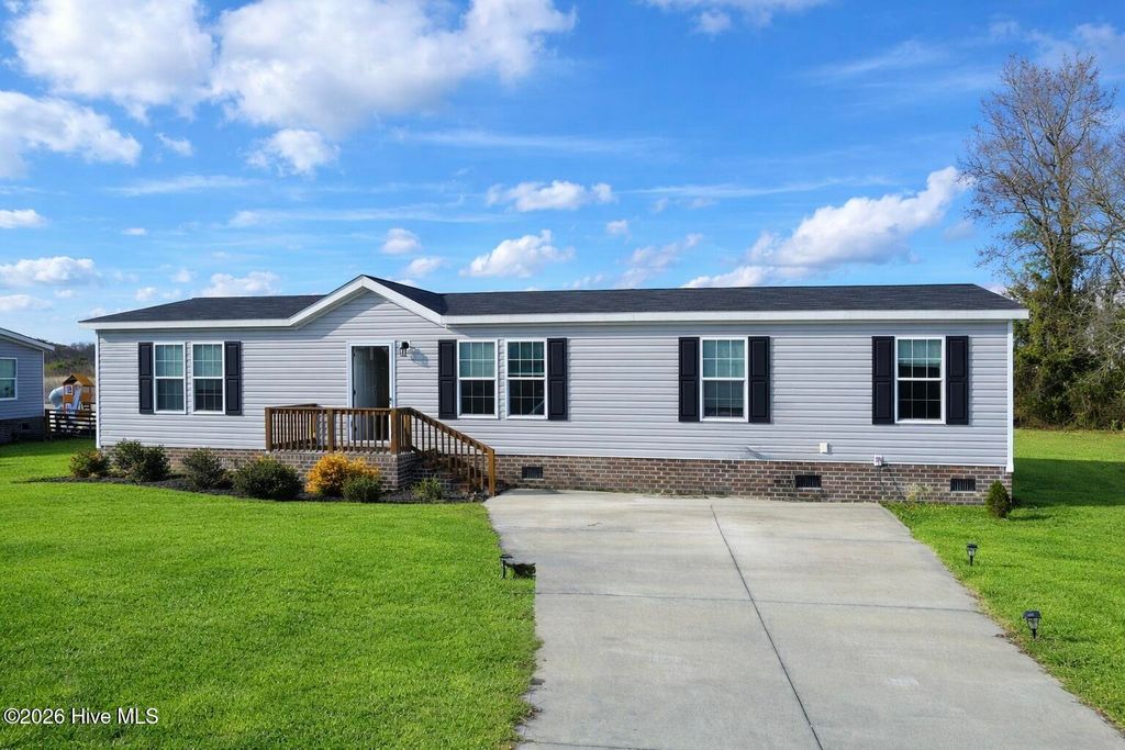 Photo of 127 Wildflower Way, Stella, NC 28582 (MLS # 100548168)