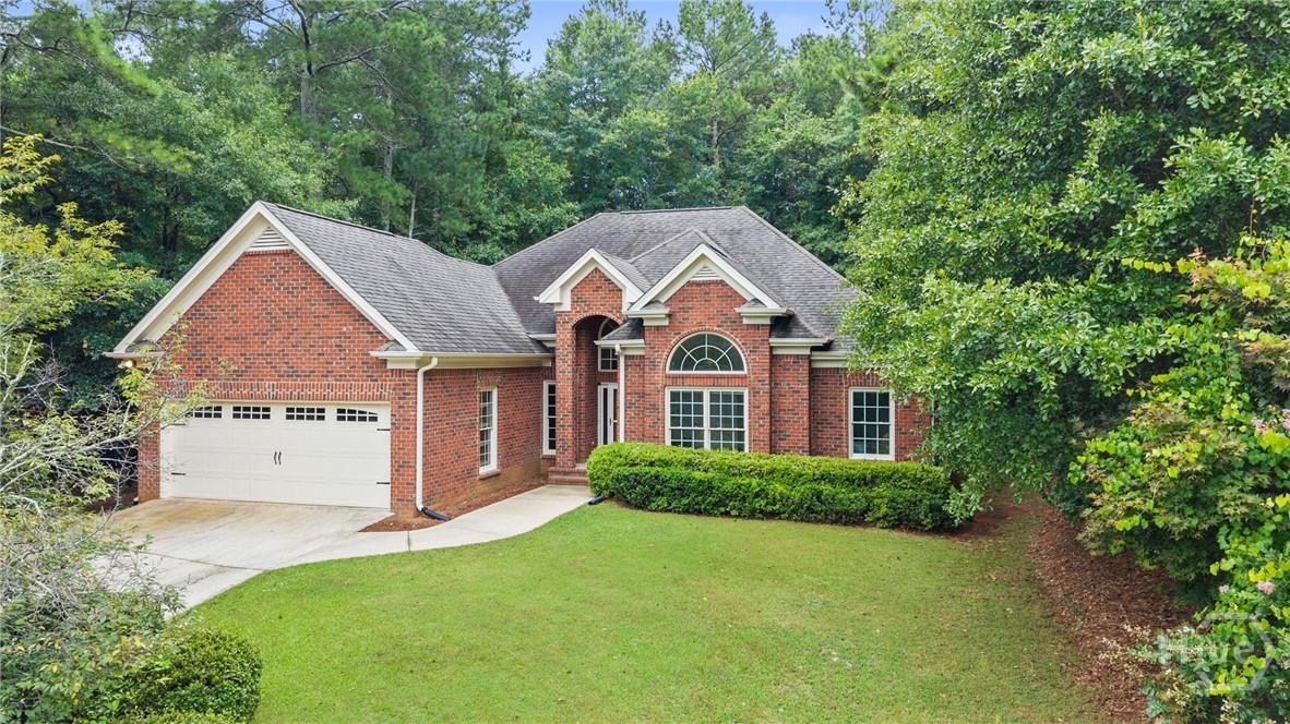 312 Ashbrook Lane