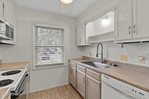 Tiny photo for 4938 Marlin Court, Wilmington, NC 28403 (MLS # 100593652)