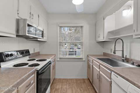 Tiny photo for 4938 Marlin Court, Wilmington, NC 28403 (MLS # 100593652)