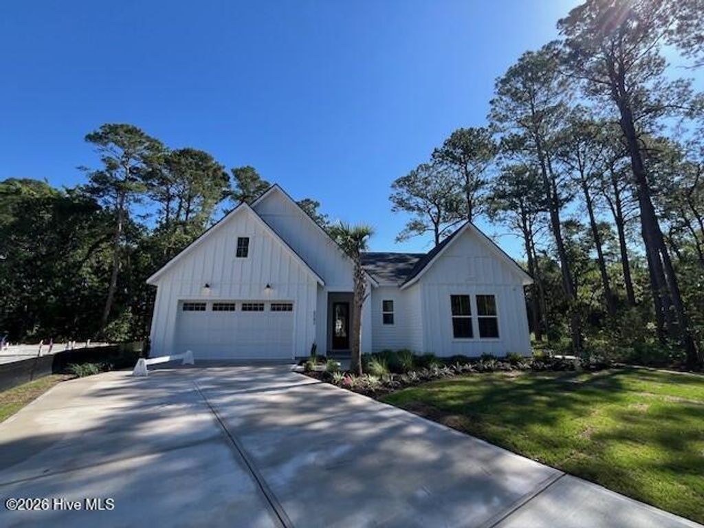 Photo of 6082 Isla Mona Drive SW, Shallotte, NC 28470 (MLS # 100579505)