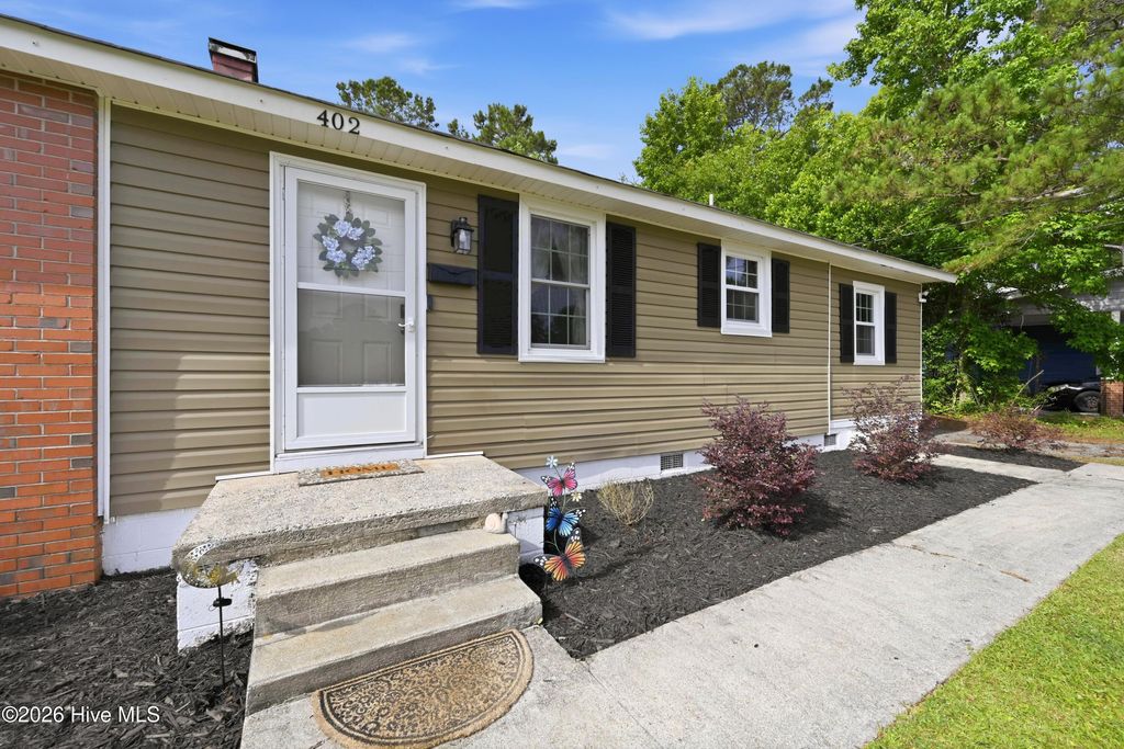 Photo of 402 Clyde Drive, Jacksonville, NC 28540 (MLS # 100580564)