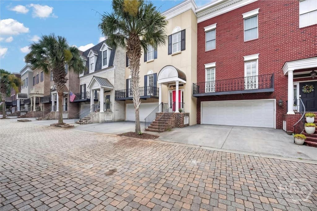 Photo of 25 Wyndham Court, Savannah, GA 31410 (MLS # SA361387)