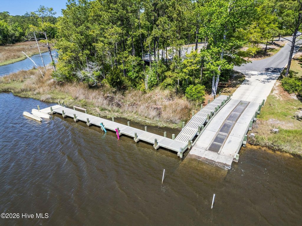 Photo of 121 Starkey Creek Drive, Peletier, NC 28584 (MLS # 100569302)