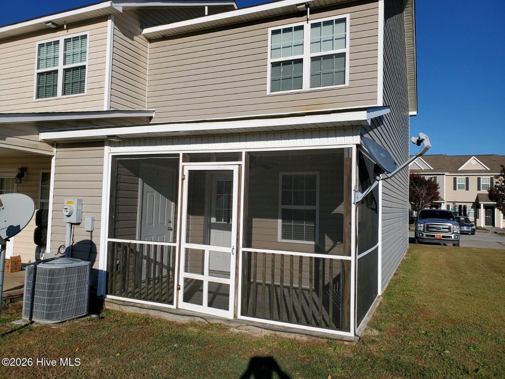 Photo of 202 Lanieve Court #8, Hubert, NC 28539 (MLS # 100564869)