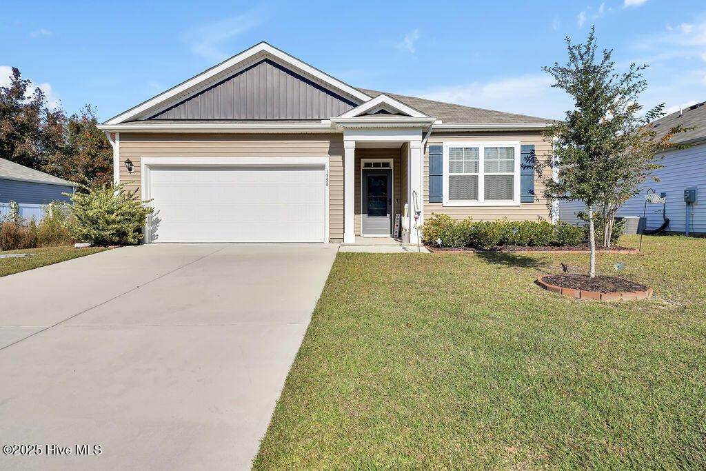 Photo of 1358 Cadbury Castle Drive SE, Bolivia, NC 28422 (MLS # 100581382)
