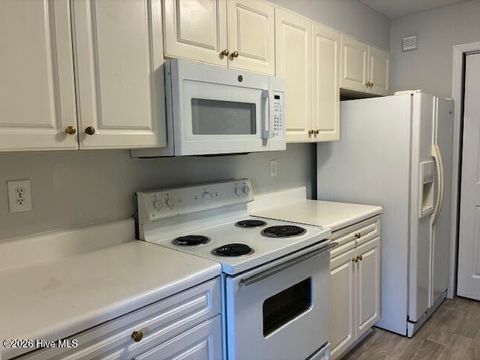 Tiny photo for 904 Litchfield Way #Unit B, Wilmington, NC 28405 (MLS # 100559322)