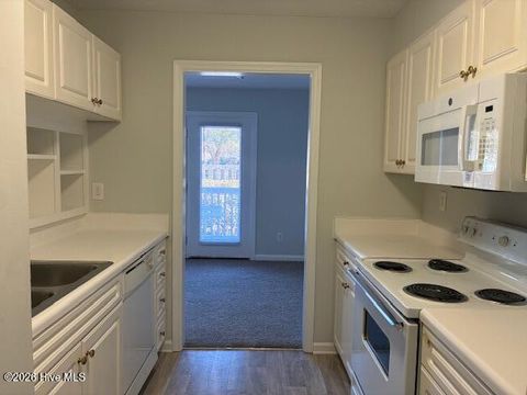 Tiny photo for 904 Litchfield Way #Unit B, Wilmington, NC 28405 (MLS # 100559322)