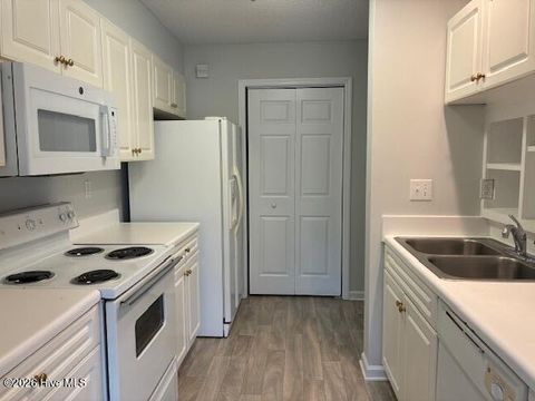 Tiny photo for 904 Litchfield Way #Unit B, Wilmington, NC 28405 (MLS # 100559322)