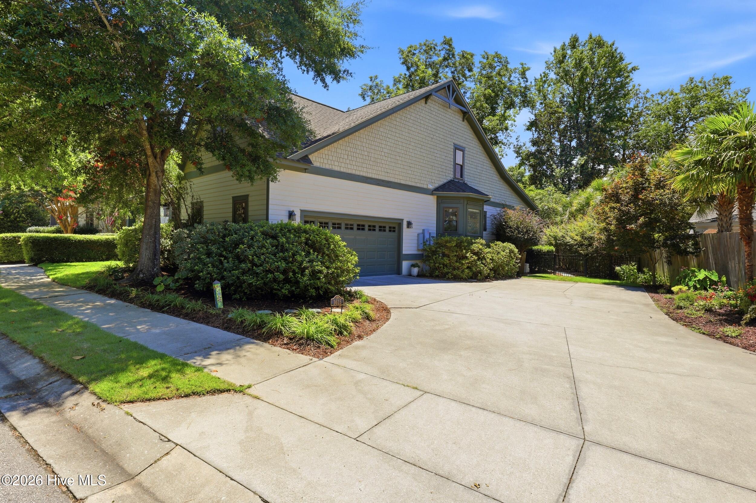 1615 Airlie Forest Court