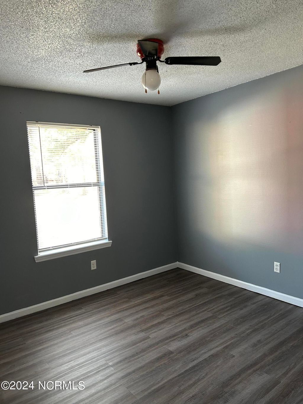 Photo of 101 Wildwood Court, Hubert, NC 28539 (MLS # 100548306)