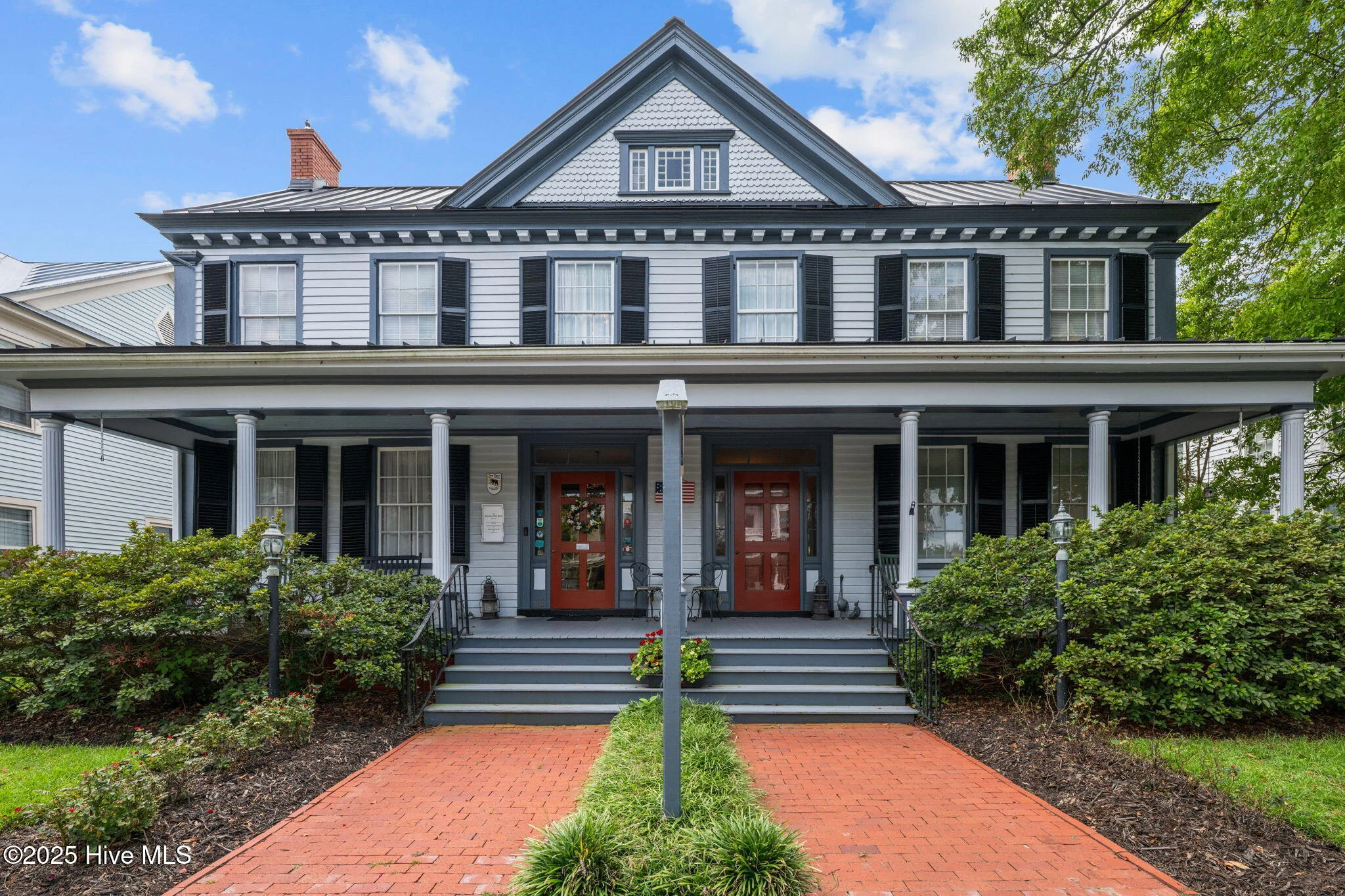215 Pollock Street