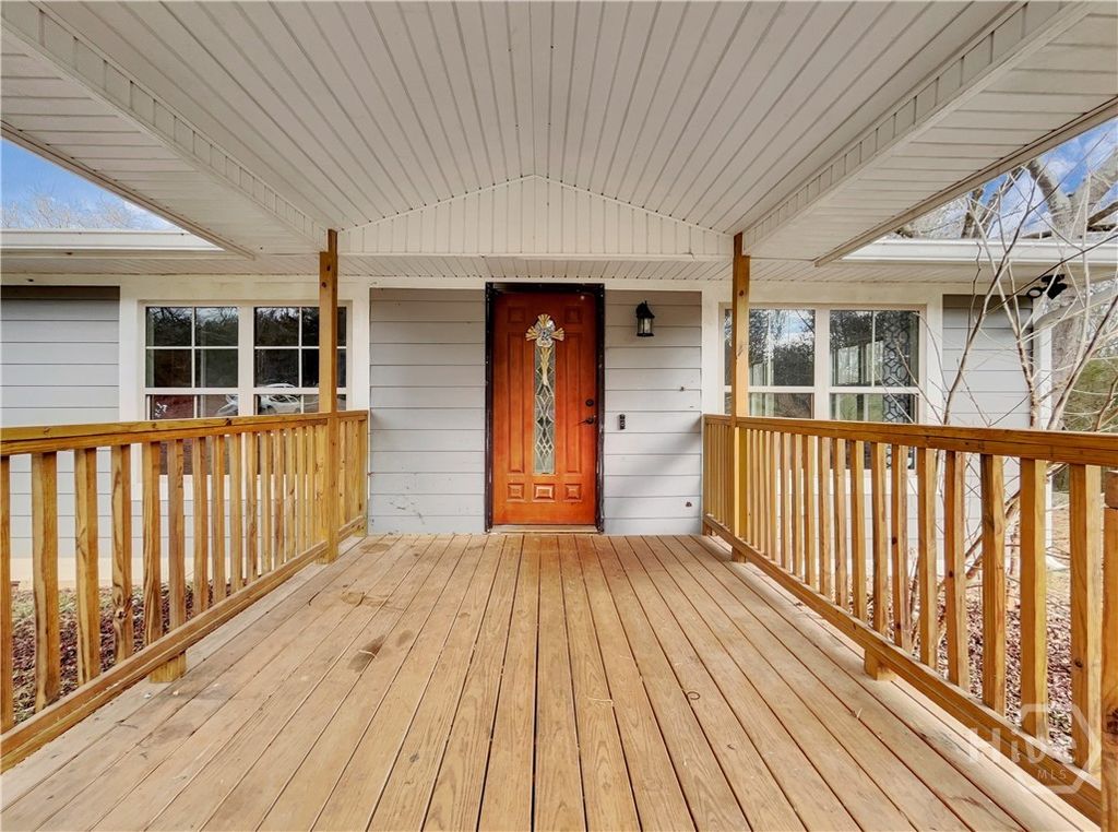 Photo of 1271 Della Slaton Road, Comer, GA 30629 (MLS # CL348825)