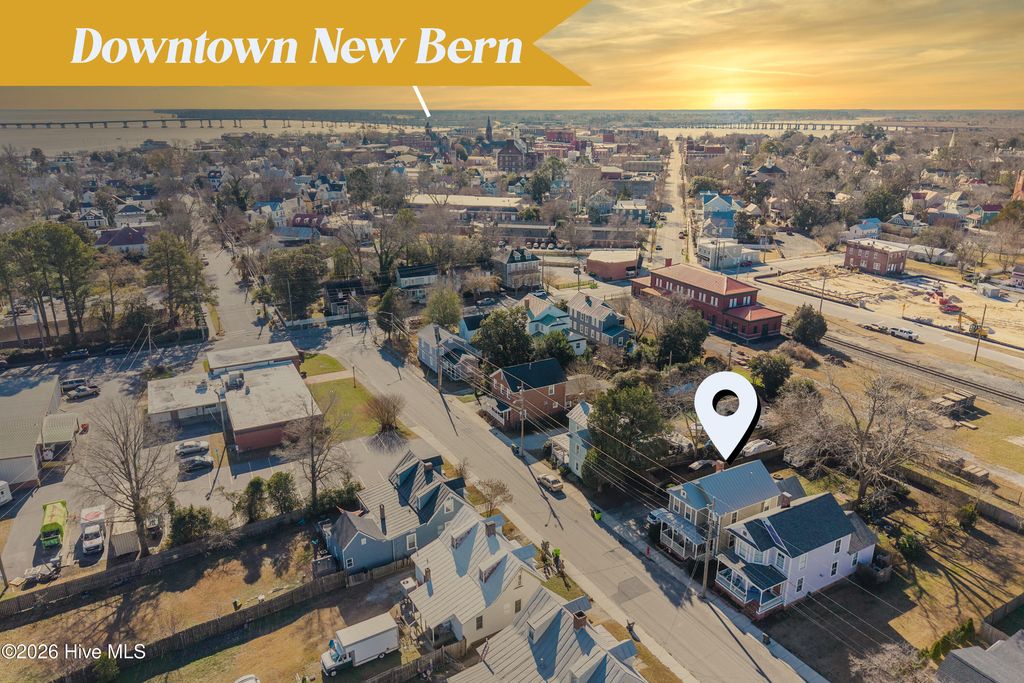 Photo of 813 N Craven Street, New Bern, NC 28560 (MLS # 100549243)