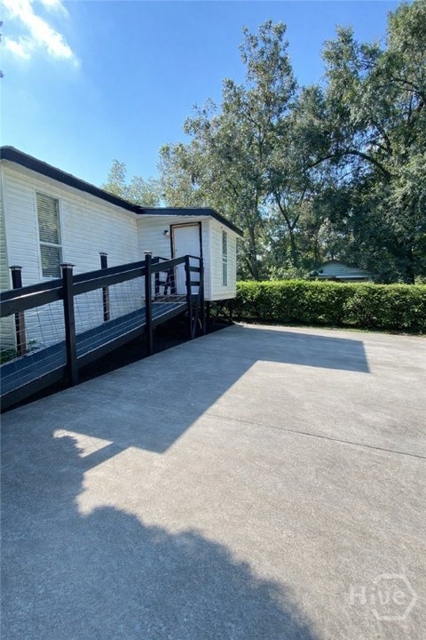 Condo For Rent - 1611 E Henry Street #B<br/> Chatham County, Savannah, GA 31404