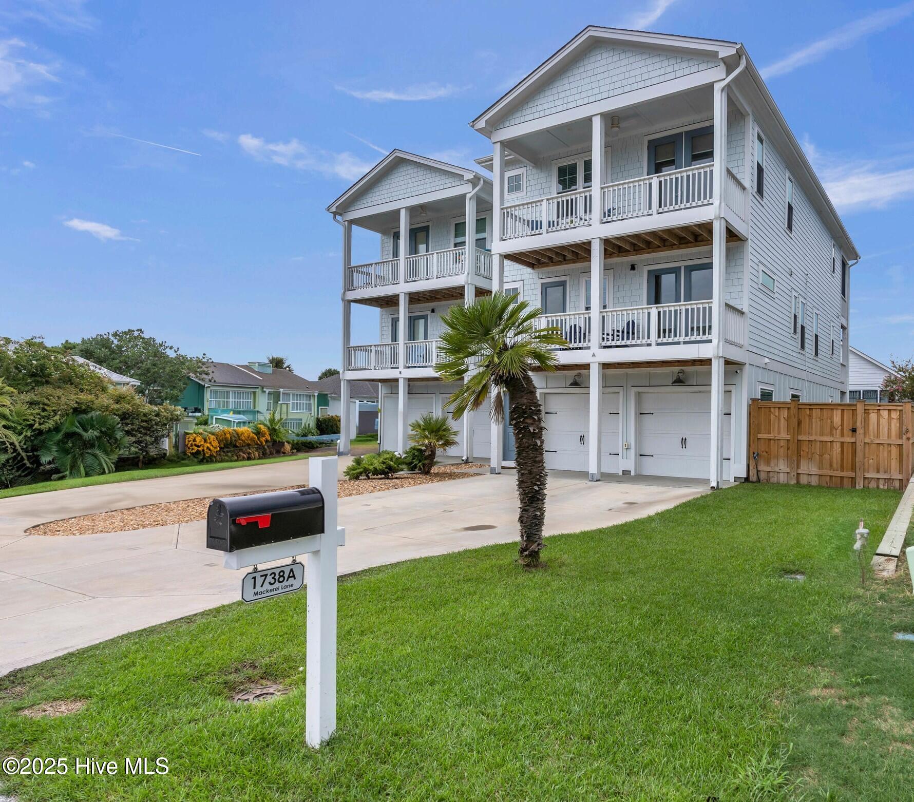 1738 Mackerel Lane Unit 1