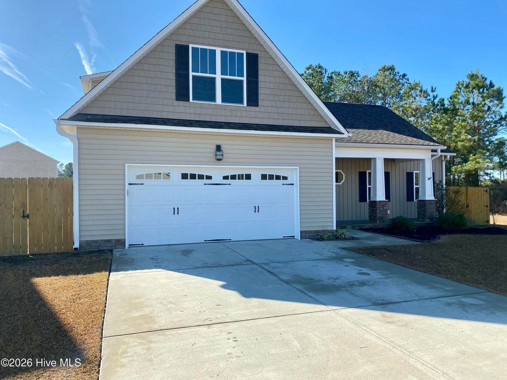 Photo of 403 Saratoga Lane, New Bern, NC 28562 (MLS # 100578011)