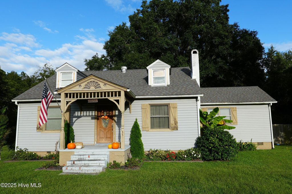 Photo of 3524 Castle Hayne Road, Castle Hayne, NC 28429 (MLS # 100534427)