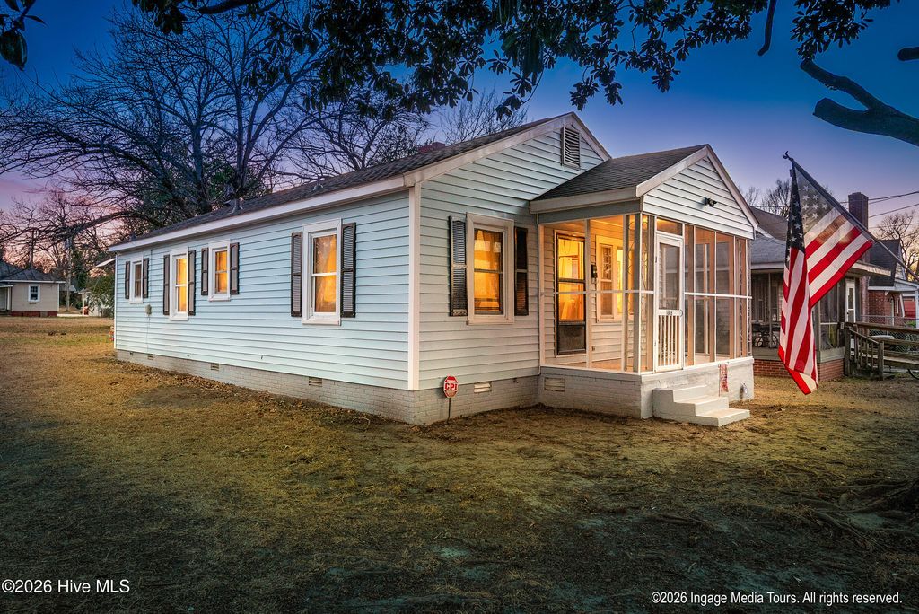 Photo of 1303 Colonial Avenue, Greenville, NC 27834 (MLS # 100551104)