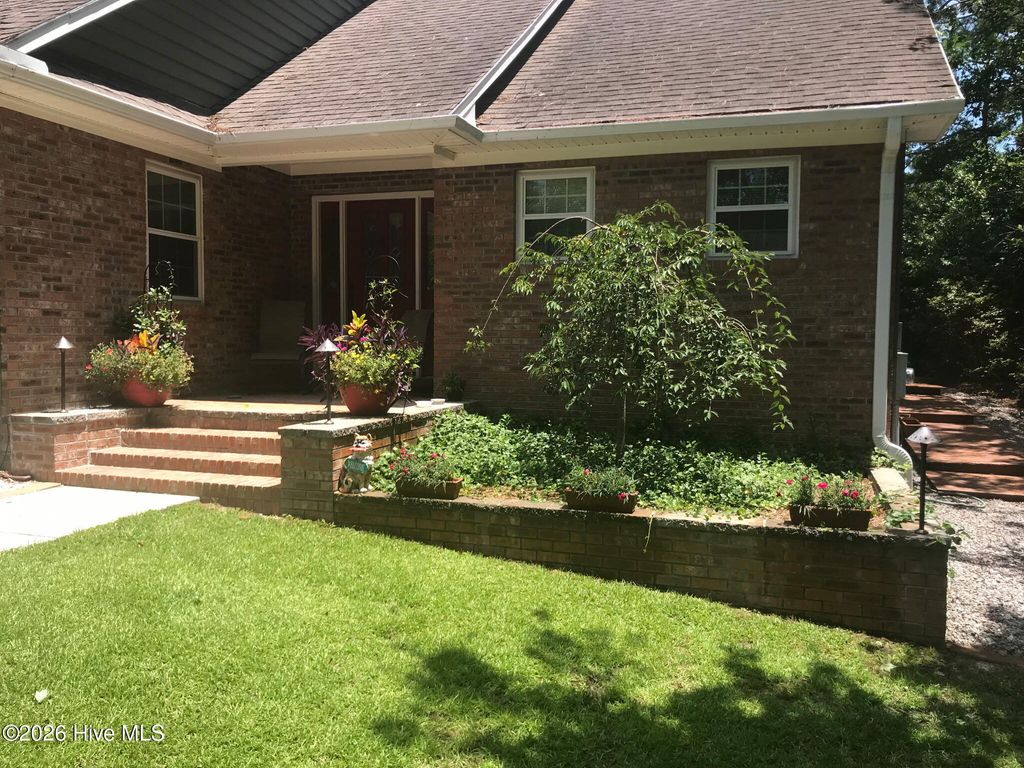 Photo of 2490 Glen Drive, Little River, SC 29566 (MLS # 100567535)