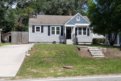 Tiny photo for 2017 Burnett Boulevard, Wilmington, NC 28401 (MLS # 100604498)
