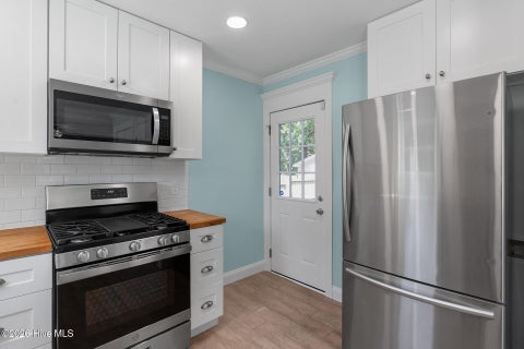 Tiny photo for 2017 Burnett Boulevard, Wilmington, NC 28401 (MLS # 100604498)