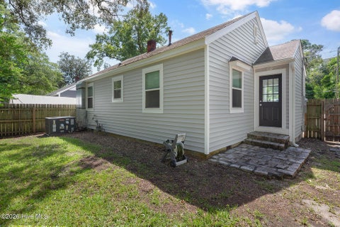 Tiny photo for 2017 Burnett Boulevard, Wilmington, NC 28401 (MLS # 100604498)