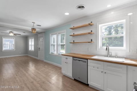 Tiny photo for 2017 Burnett Boulevard, Wilmington, NC 28401 (MLS # 100604498)