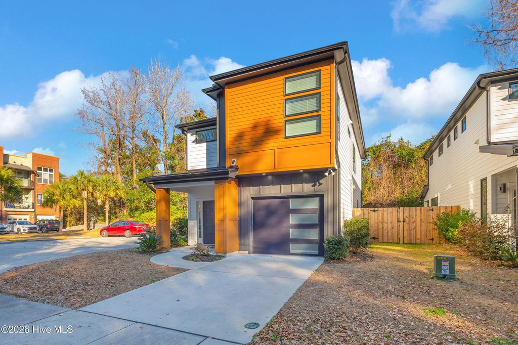 Photo of 17 S 29th Street, Wilmington, NC 28403 (MLS # 100553113)