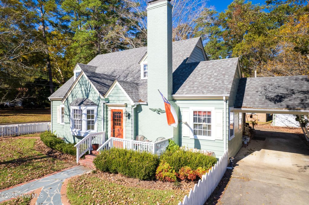 Photo of 107 W Watson Street, Windsor, NC 27983 (MLS # 100539631)