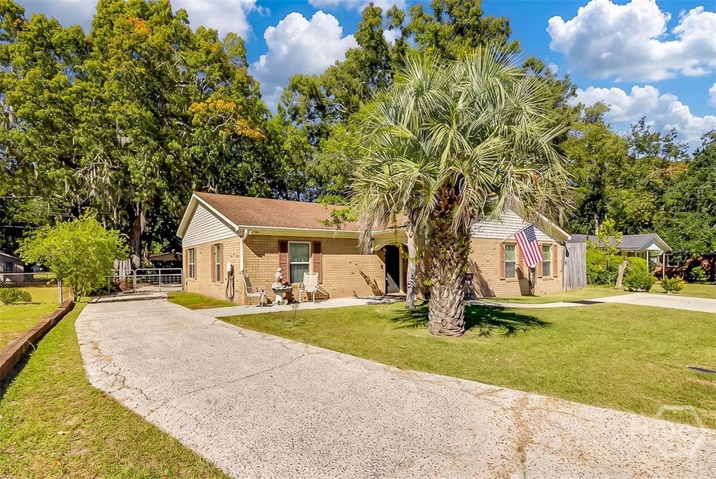 Photo of 8613 Cresthill Avenue, Savannah, GA 31406 (MLS # SA367221)