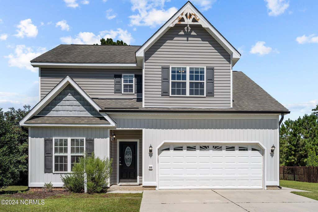 Photo of 210 Wedgefield Circle, Maple Hill, NC 28454 (MLS # 100581175)