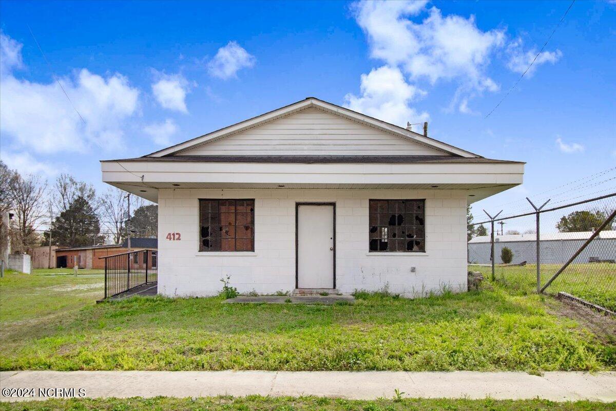 312 Herring Avenue E