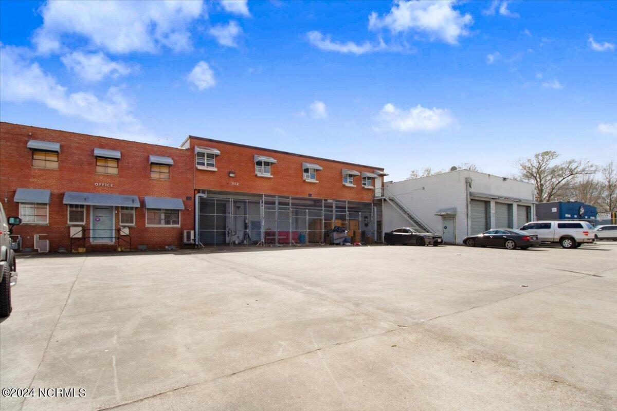 312 Herring Avenue E