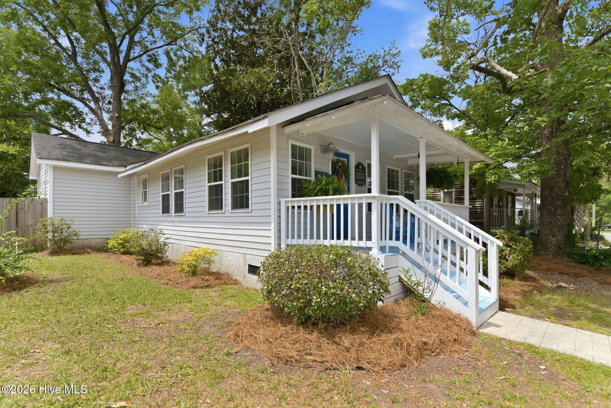 2420 Circle Street