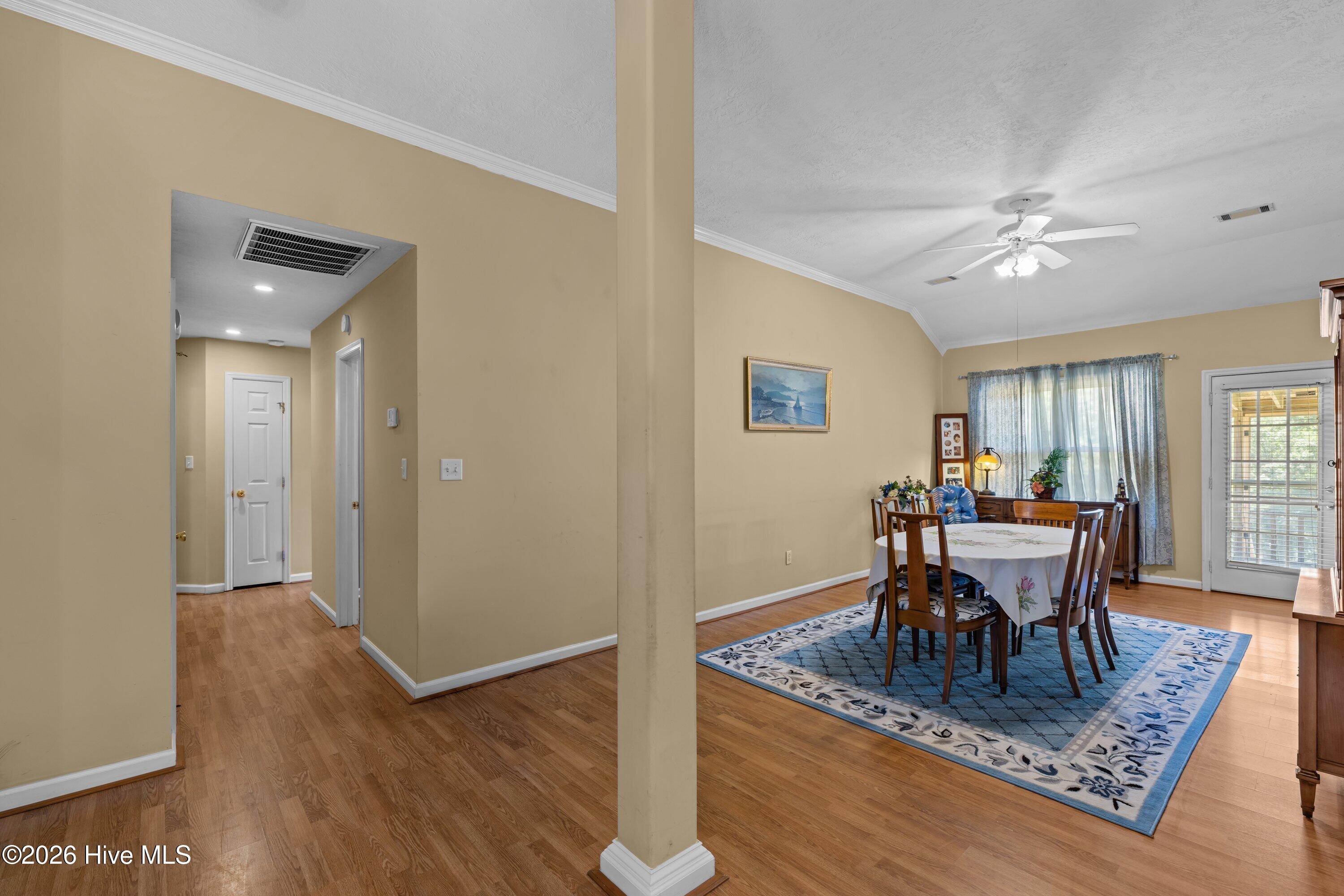 1479 Lakeview Drive
