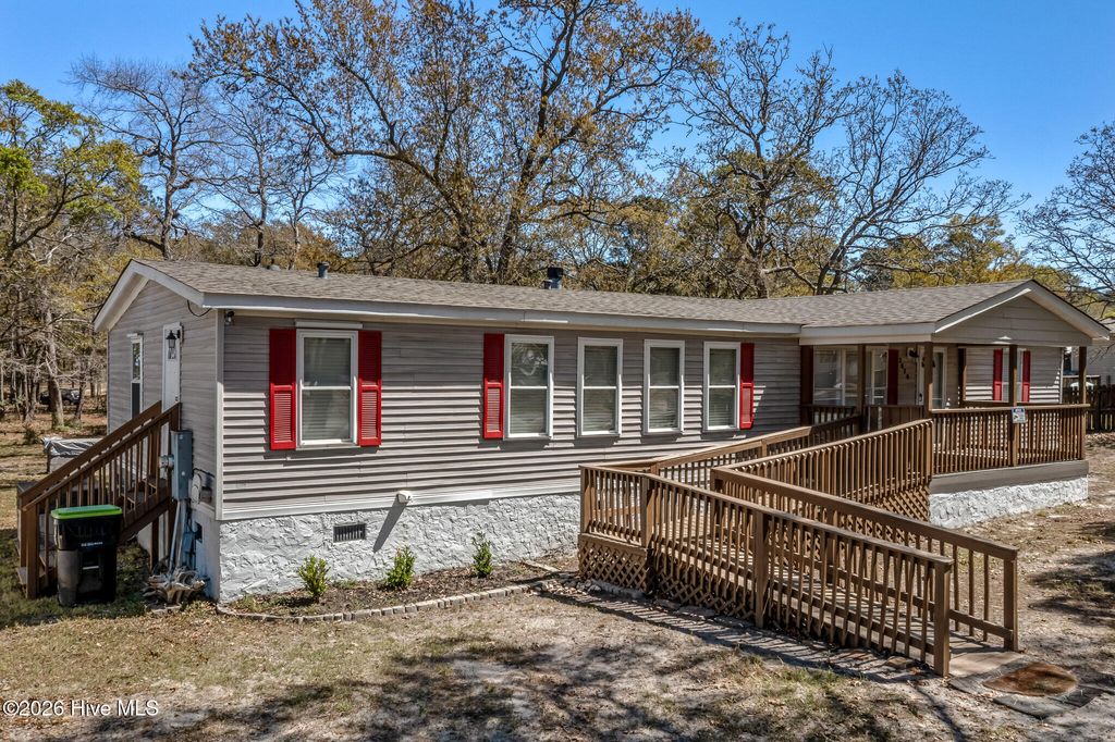 Photo of 2070 Helmsman Drive SW, Supply, NC 28462 (MLS # 100564681)