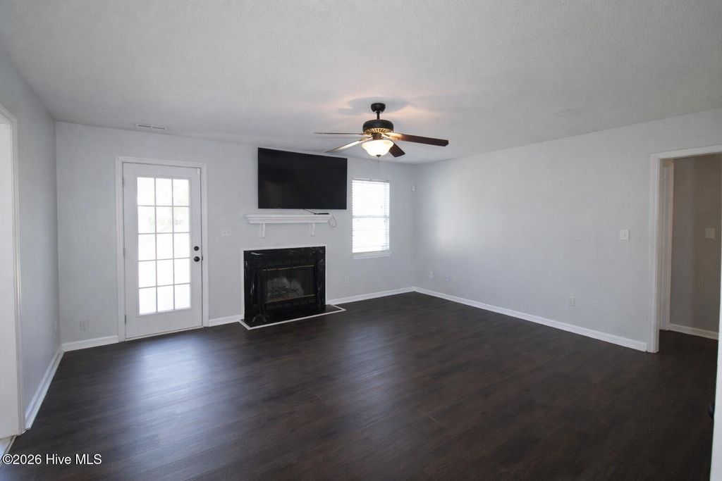 Photo of 302 Paddock Place, Jacksonville, NC 28546 (MLS # 100558952)