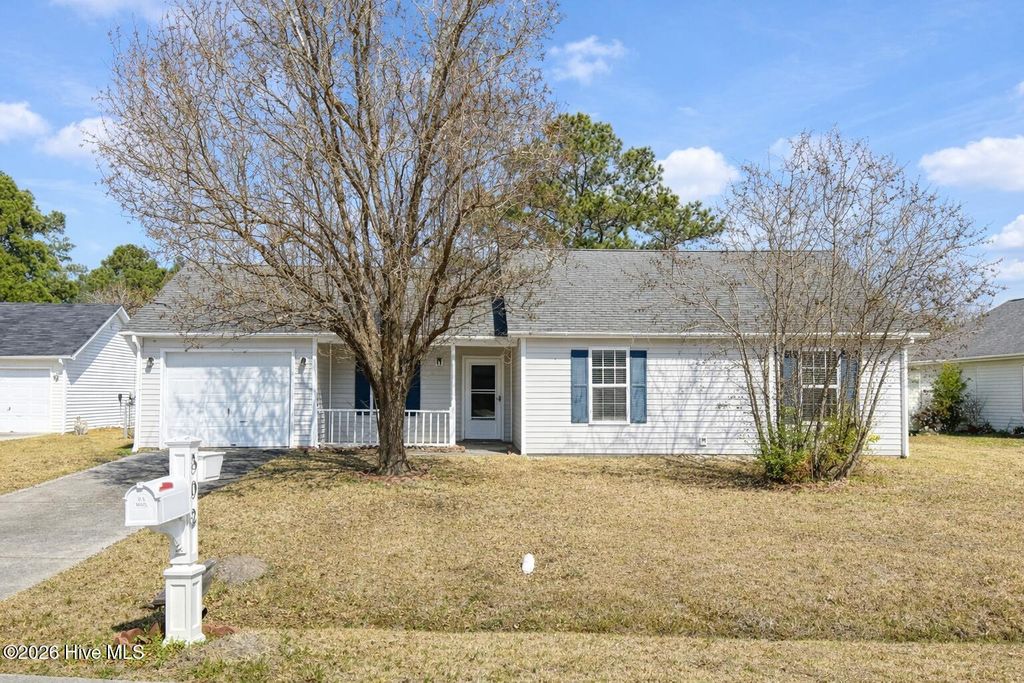 Photo of 302 Paddock Place, Jacksonville, NC 28546 (MLS # 100558952)